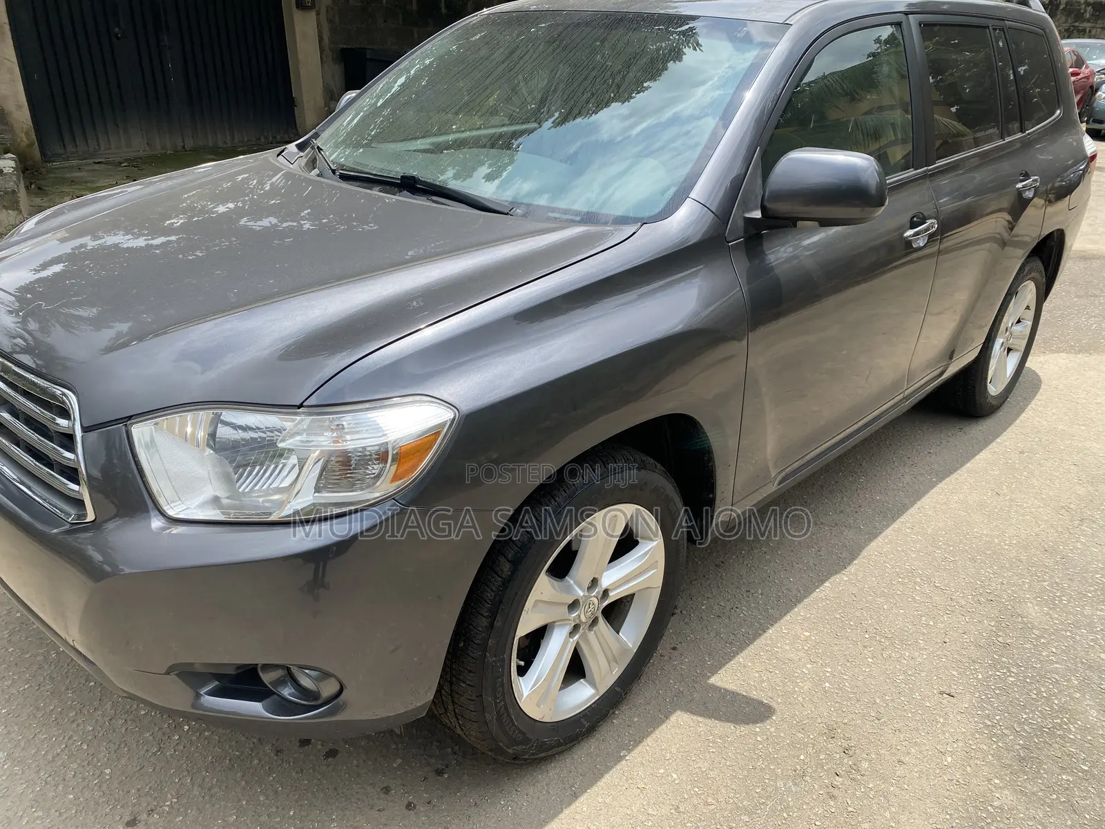 Toyota Highlander Limited 2011 Beige
