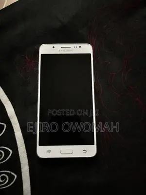 Samsung Galaxy J5 16 GB White