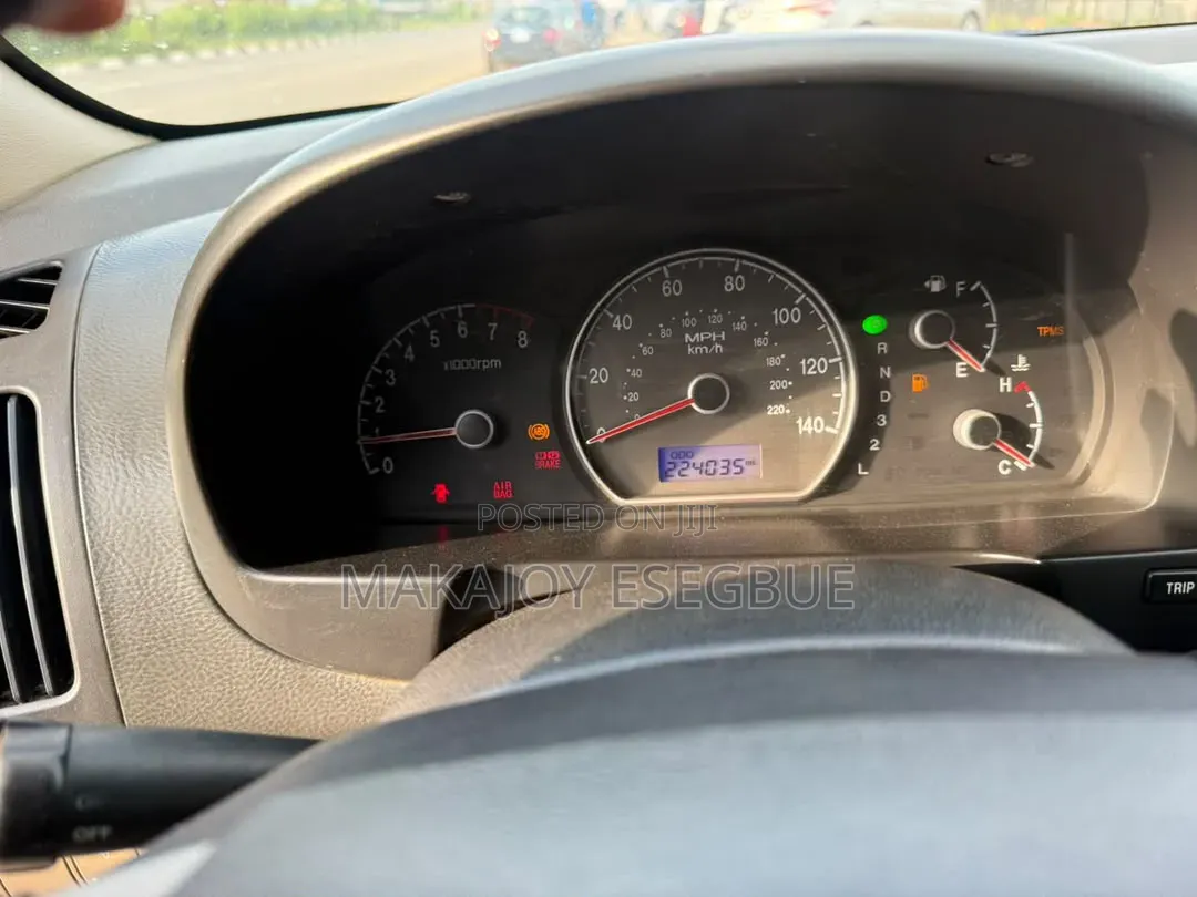 Hyundai Elantra 2008 Gold