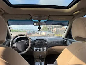Hyundai Elantra 2008 Gold