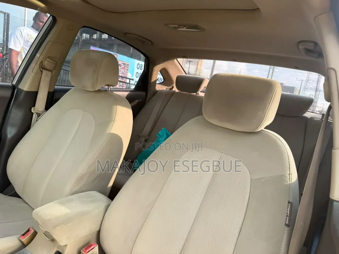 Hyundai Elantra 2008 Gold