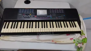 Yamaha PSR230 Piano Keyboard