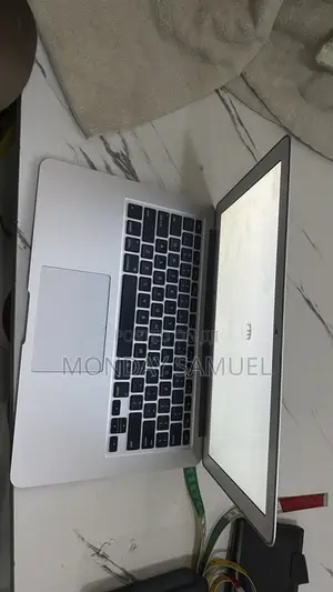 Laptop Apple MacBook 2013 4GB Intel Core 2 Quad SSD 140GB