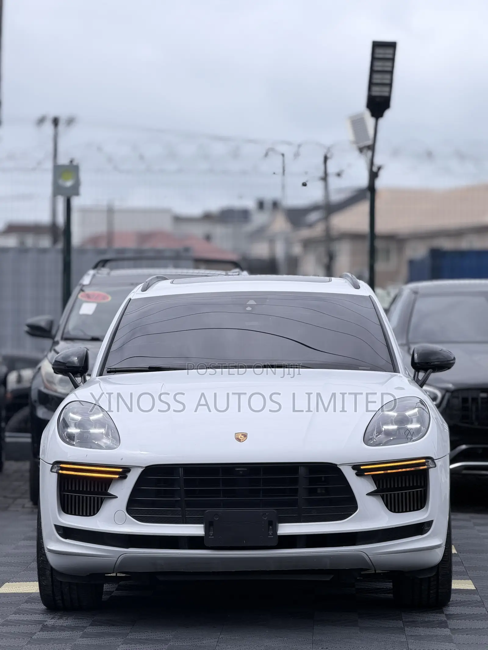 Porsche Macan Turbo 2021 White