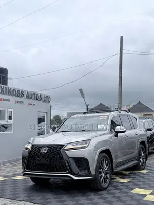 Lexus LX 600 2024 Gold
