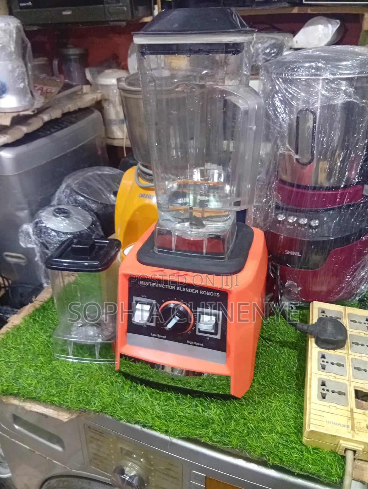 UK Dessinni Heavy Duty Blender