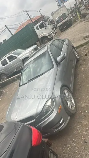 Mercedes-Benz C300 Sport Sedan RWD (3.0L 6cyl 6M) 2009 Gray