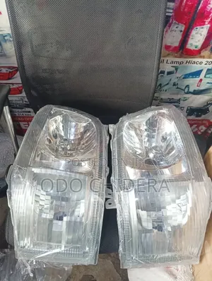 Head Lamp Hiace 2015