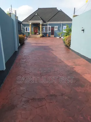 1bdrm Room & Parlour in Iwo Road for rent