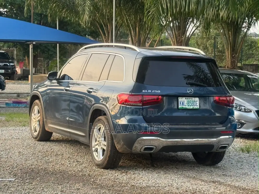 Mercedes-Benz GLB-Class GLB 250 4MATIC 2020 Blue
