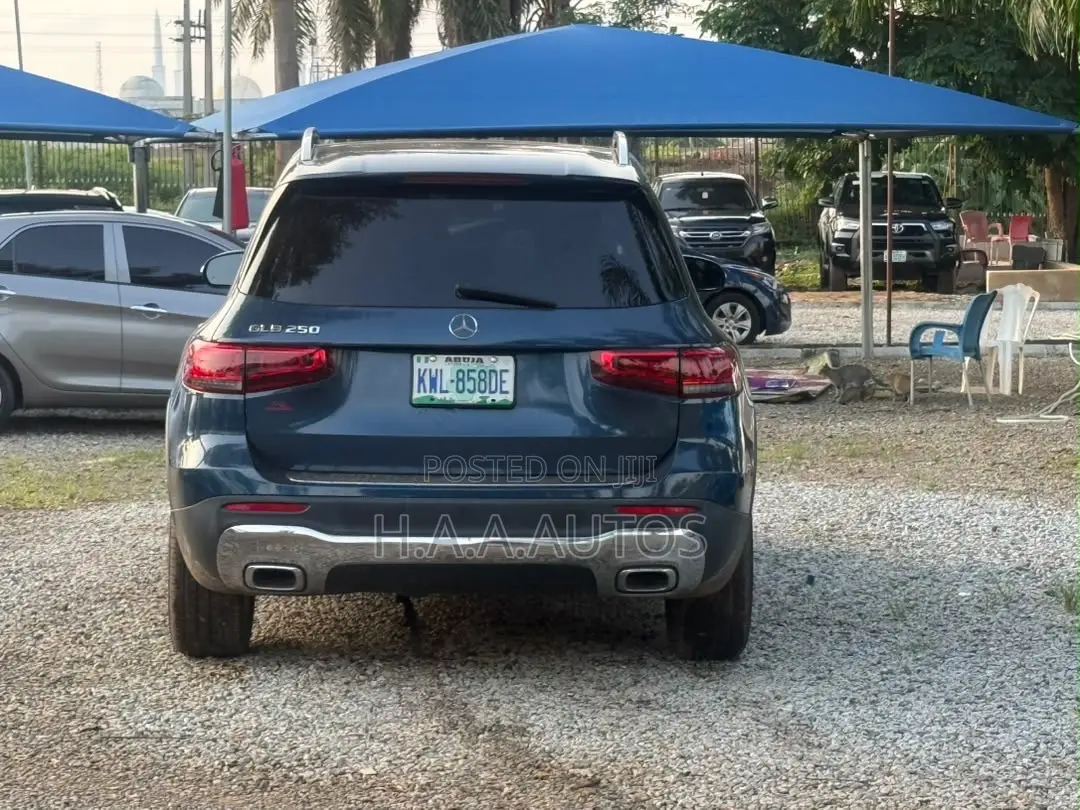 Mercedes-Benz GLB-Class GLB 250 4MATIC 2020 Blue