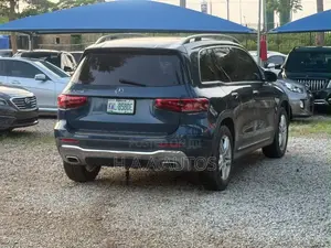 Mercedes-Benz GLB-Class GLB 250 4MATIC 2020 Blue