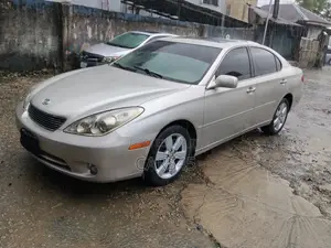 Lexus ES 330 2005 Gold