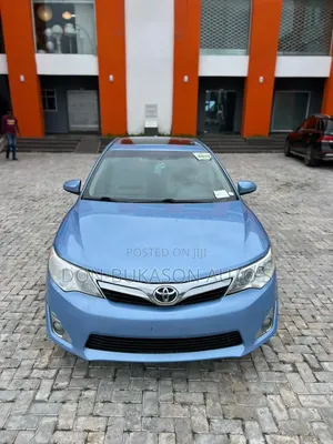 Toyota Camry XLE 4dr Sedan (2.5L 4cyl 6A) 2012 Blue