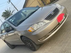 Toyota Corolla 1.8 LE 2008 Gold