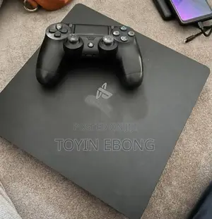 Play Station PS4 Slim