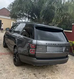 Land Rover Range Rover Vogue 2019 Black