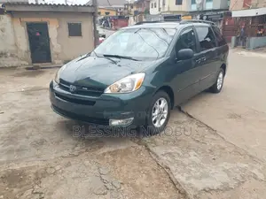 Toyota Sienna LE AWD 2005 Green
