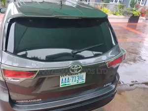 Toyota Highlander Limited 4dr SUV (3.5L 6cyl 6A) 2015 Gray