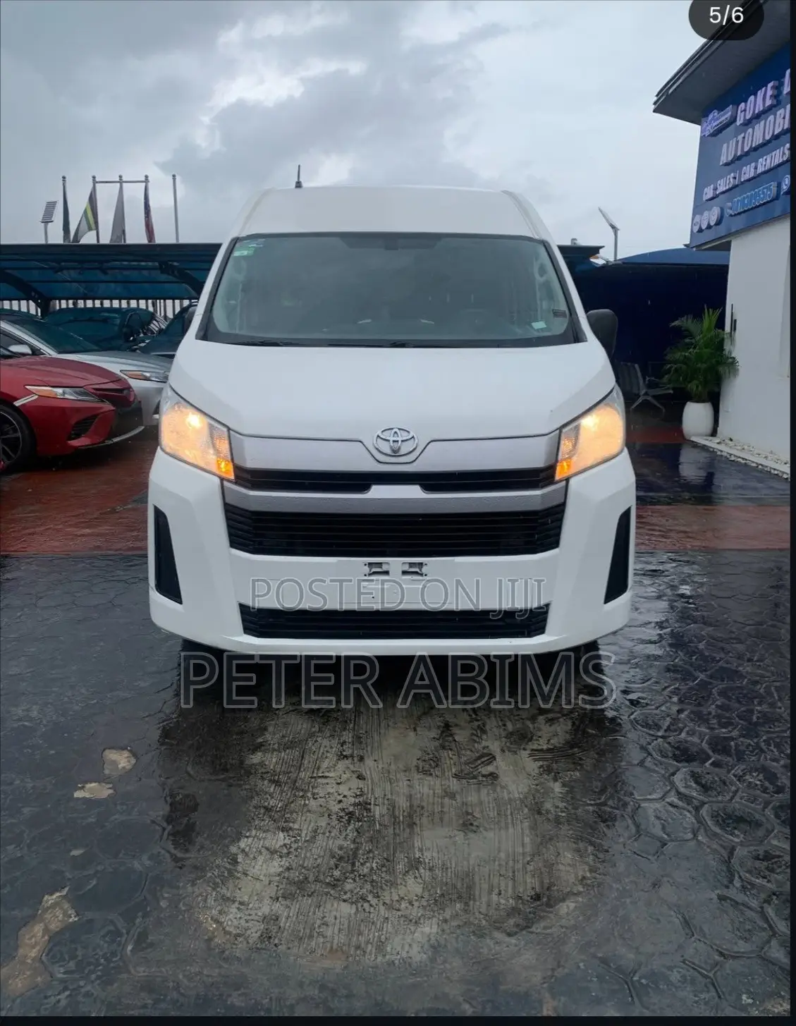 Toyota HiAce 2022 White