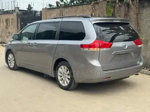 Toyota Sienna XLE 8 Passenger 2011 Gray