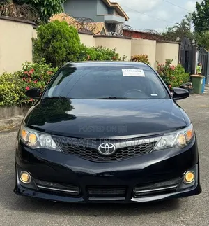 Toyota Camry SE V6 4dr Sedan (3.5L 6cyl 6A) 2012 Black