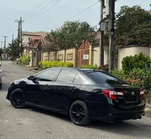 Toyota Camry SE V6 4dr Sedan (3.5L 6cyl 6A) 2012 Black