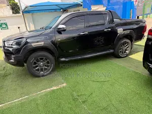 Toyota Hilux 2021 Black