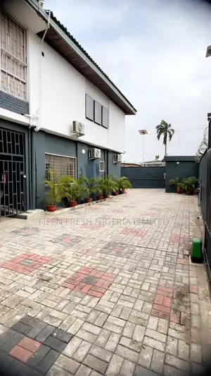 Furnished 1bdrm Apartment in Town Planning Way for rent