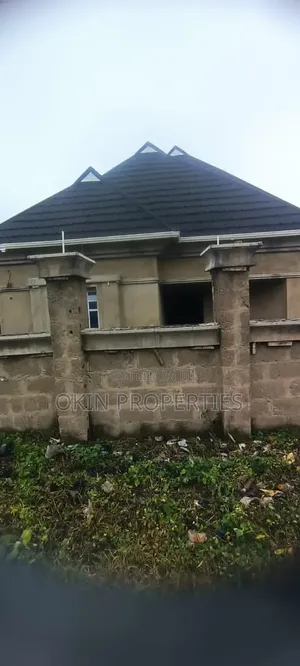3bdrm Bungalow in Country Home, Osogbo for sale
