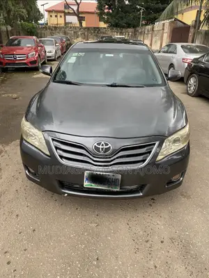 Toyota Camry LE 4dr Sedan (2.5L 4cyl 6AM) 2010 Beige