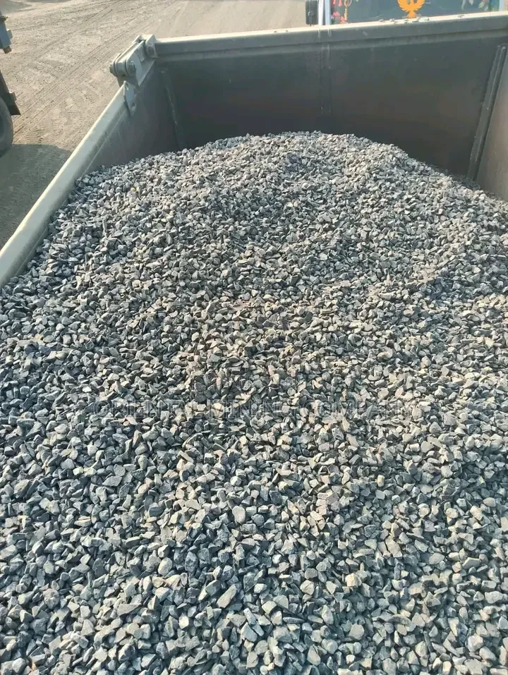 3/4 Granite Chippings for Decking - Direct Quarry Price - Delivery