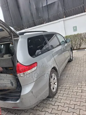 Toyota Sienna LE 7 Passenger 2011 Brown