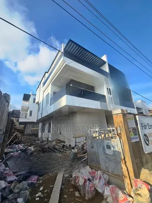 4bdrm Duplex in Gbagada Phase 2 for sale