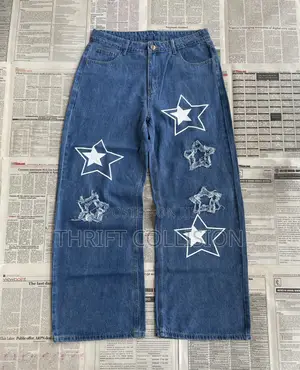 Baggy and Loose Fit Jeans