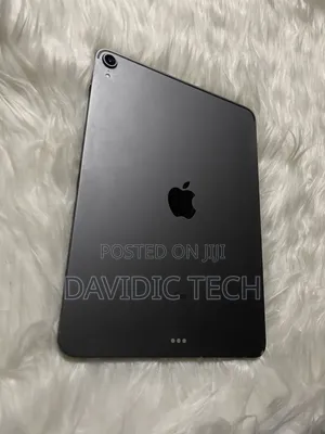 Apple iPad Pro 11 (2018) 64 GB Gray