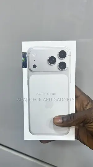 New Apple iPhone 17 Pro Max 256 GB Silver