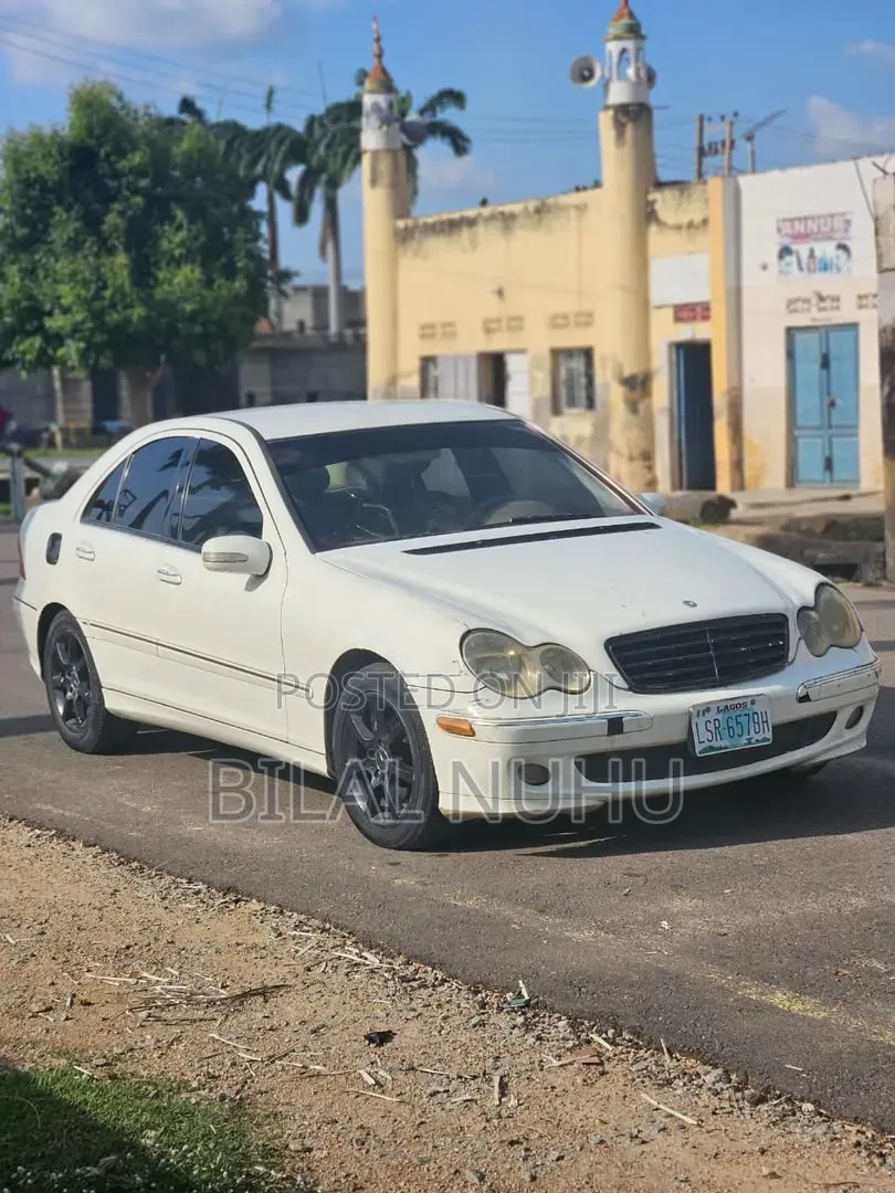 Mercedes-Benz C230 2006 White