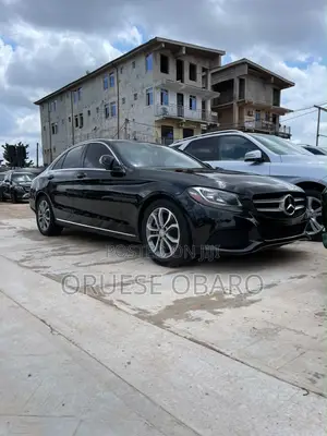 Mercedes-Benz C300 Sport 4Matic Sedan AWD (2.0L 4cyll 7A) 2016 Black