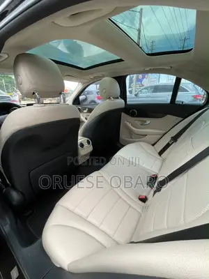 Mercedes-Benz C300 Sport 4Matic Sedan AWD (2.0L 4cyll 7A) 2016 Black