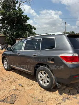 Toyota Highlander 2011 Gray