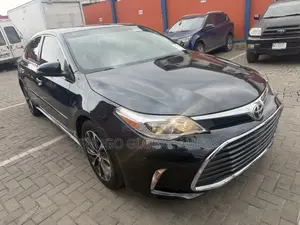Toyota Avalon XLE FWDSedan (3.6L 6cyl 6A) 2016 Gray