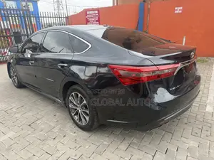 Toyota Avalon XLE FWDSedan (3.6L 6cyl 6A) 2016 Gray