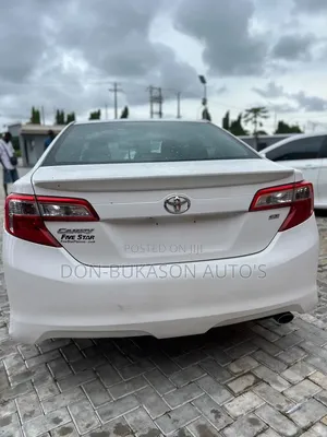 Toyota Camry XLE 4dr Sedan (2.5L 4cyl 6A) 2012 White