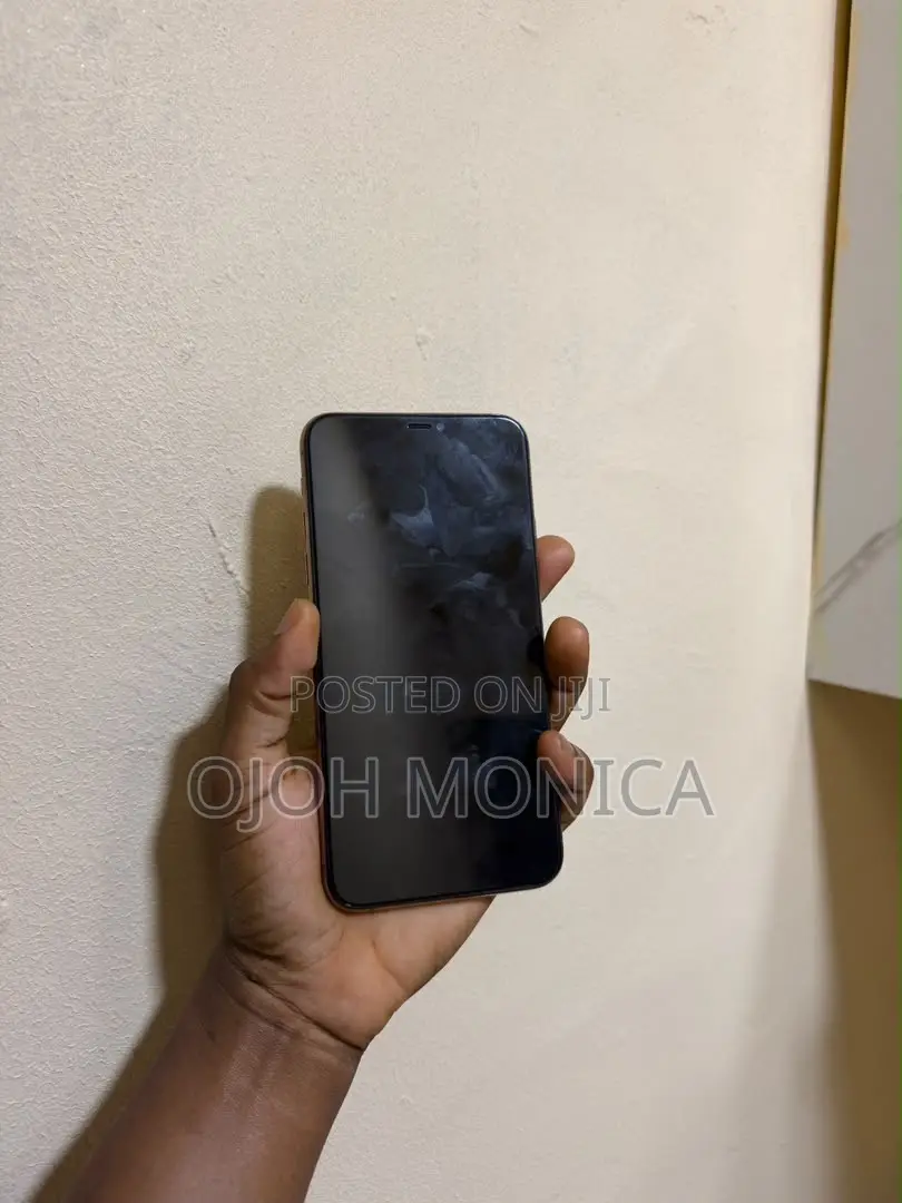 Apple iPhone 11 Pro Max 64 GB Gold