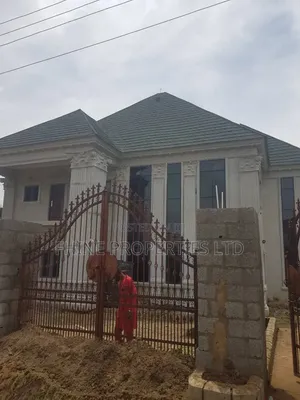6bdrm Duplex in Sabon Lugbe for sale