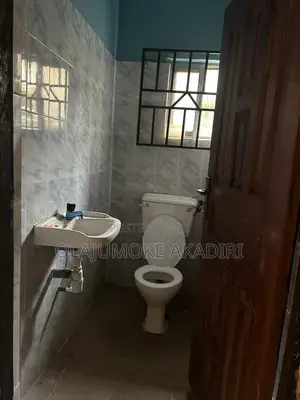 3bdrm House in Diamond Estate, Akure for rent