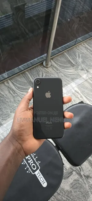 Apple iPhone XR 64 GB Black