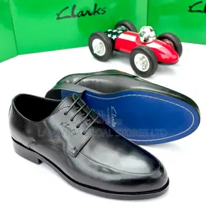 Clarks Leather Derby Dress Shoes in Black