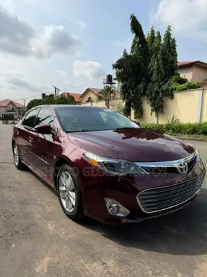 Toyota Avalon XLE 4dr Sedan (3.5L 6cyl 6A) 2015 Red